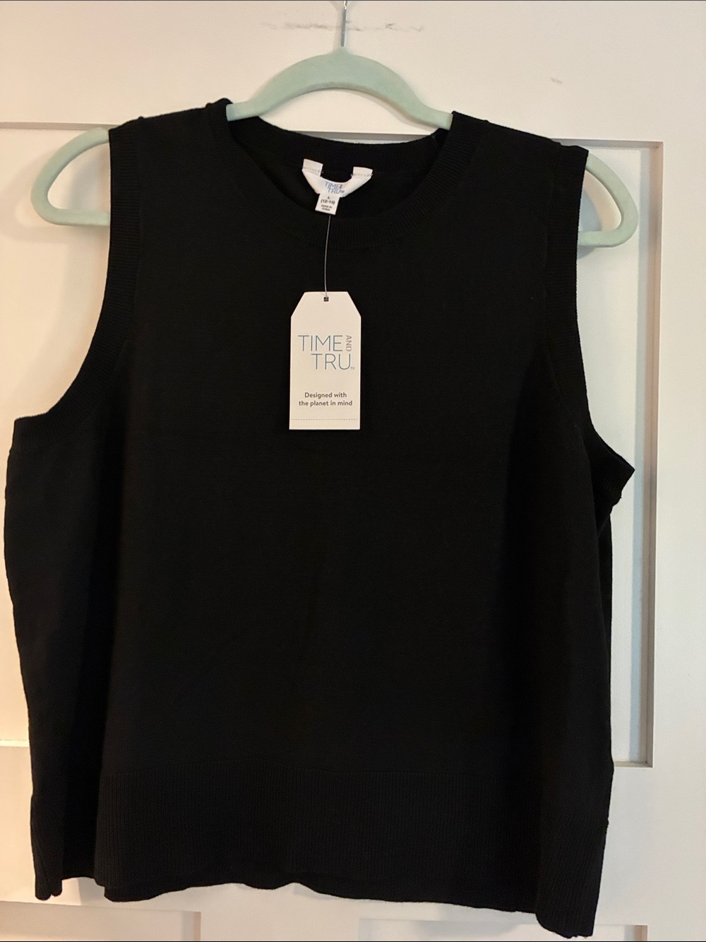 NWT Time and Tru Women's Black Sleeveless Knit Top